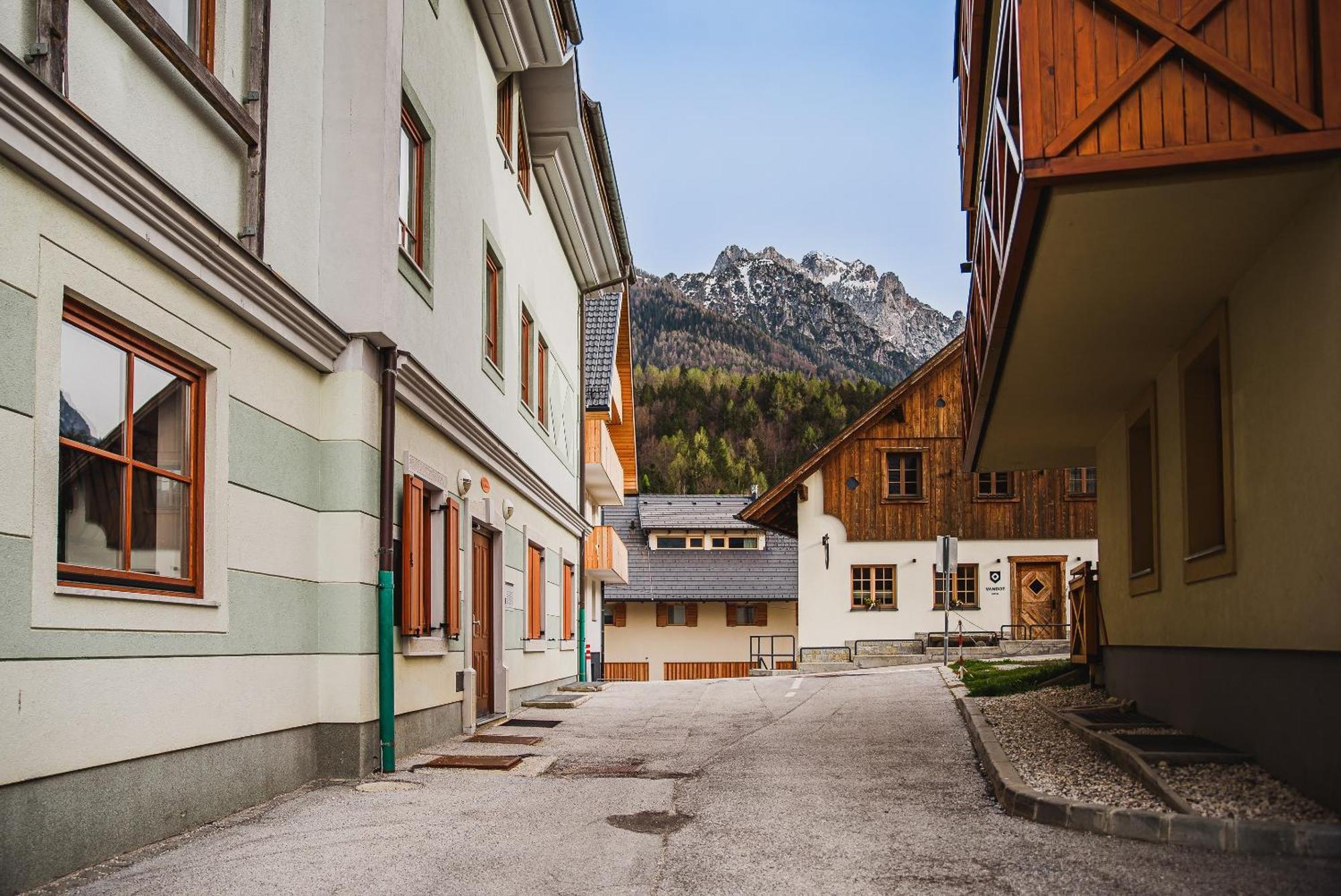 Apartments Slavec With Free Onsite Parking Кранська Гора Екстер'єр фото