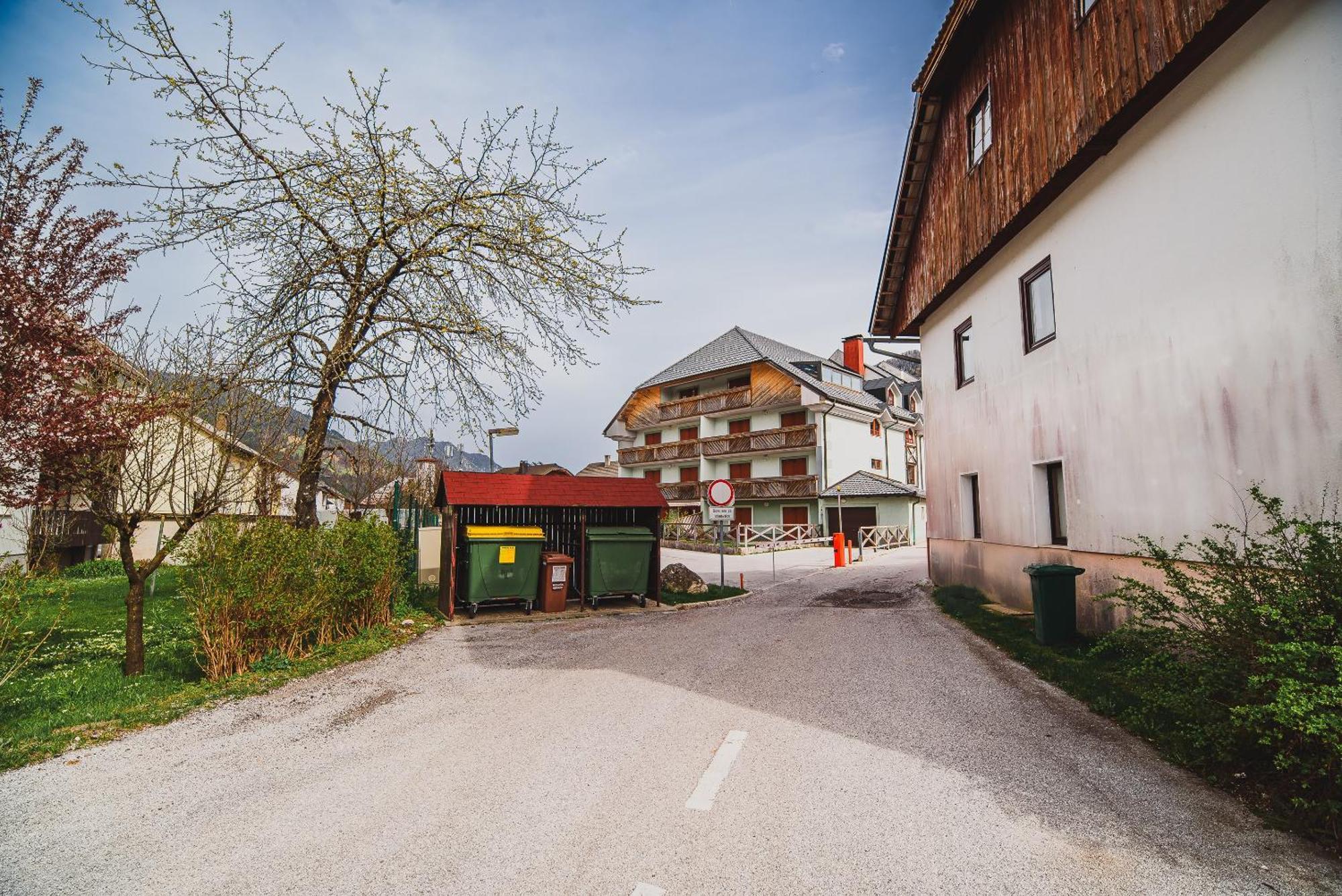 Apartments Slavec With Free Onsite Parking Кранська Гора Номер фото